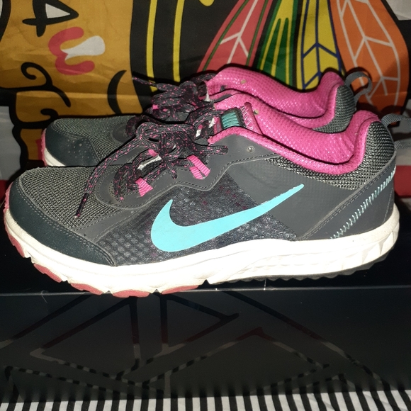 size 8 nike trainers